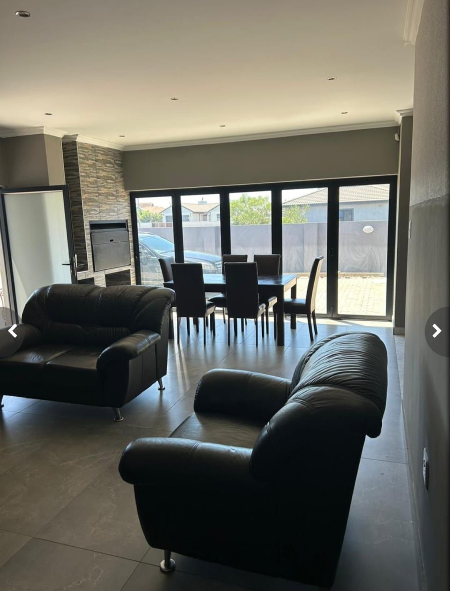 To Let 3 Bedroom Property for Rent in Fountains Estate Eastern Cape